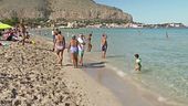 Tutti in spiaggia, c'è l'ottobrata