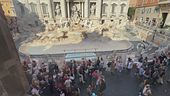Fontana di Trevi, monete in piscina
