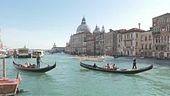 Venezia, sole e arte per il ponte