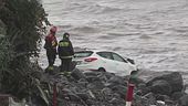 Sicilia sott'acqua, le auto in mare