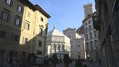 Affitti brevi, Firenze frena