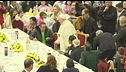 Il Papa a pranzo con i poveri