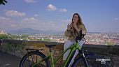 A spasso per Città Alta, a Bergamo, con Sofia Goggia