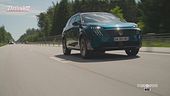 Alla scoperta del nuovo Peugeot E-5008 in Svezia
