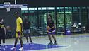 Lebron e Bronny James in campo insieme: il servizio