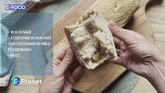 Pane in cassetta con fichi freschi e noci