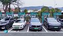 Auto elettriche vendite in folle