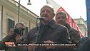 Vincenzo De Luca, protesta show a Roma con insulto