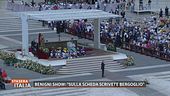 Benigni Show: "Sulla scheda scrivete Bergoglio"
