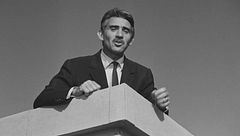 Ep. 6 - Walter Chiari