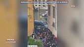 Manganellate agli studenti, 18 feriti di cui 10 minori