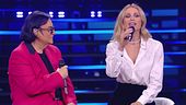Renato Zero e Michelle Hunziker in "Amico"