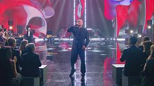 Biagio Antonacci in "A cena con gli dei"