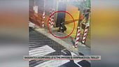 Raggirato e scomparso, le ultime immagini di Gianfranco col trolley