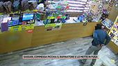 Sassari, commessa picchia il rapinatore e lo mette in fuga