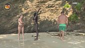Una passeggiata in riva al mare