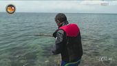 Francesco Benigno pesca un pesce