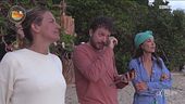 Chiacchiere in riva al mare