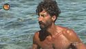 Un rilassante bagno in mare per Samuel