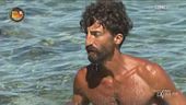 Un rilassante bagno in mare per Samuel