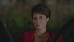 Leyla porta via i bambini dalla madre