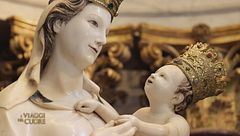 La statua della Madonna di Trapani