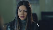Zeynep chiede spiegazioni ad Asu