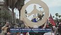 Barcellona, la protesta dei residenti contro i turisti