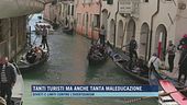 Tanti turisti ma anche tanta maleducazione