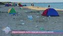 Italia in balia dei turisti cafoni, rifiuti e bivacchi sulle spiagge
