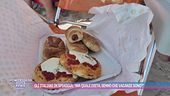 Gli italiani in spiaggia: "Ma quale dieta, sennò che vacanze sono?"