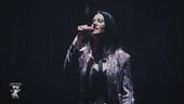 Laura Pausini in "Durare"
