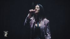 Laura Pausini in "Durare"