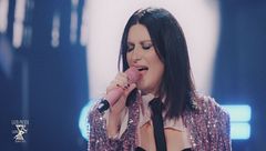 Laura Pausini in "Resta in ascolto"