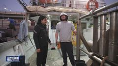 Max Angioni e il primo giorno di lavoro come pescatore