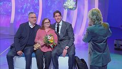 Dušan Vlahovic incontra i nonni di Enza