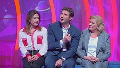 Stefano De Martino incontra la nonna e la mamma di Gianluca ed Andrea