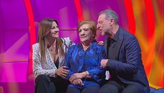 Amadeus e Giovanna Civitillo incontrano la nonna di Noemi