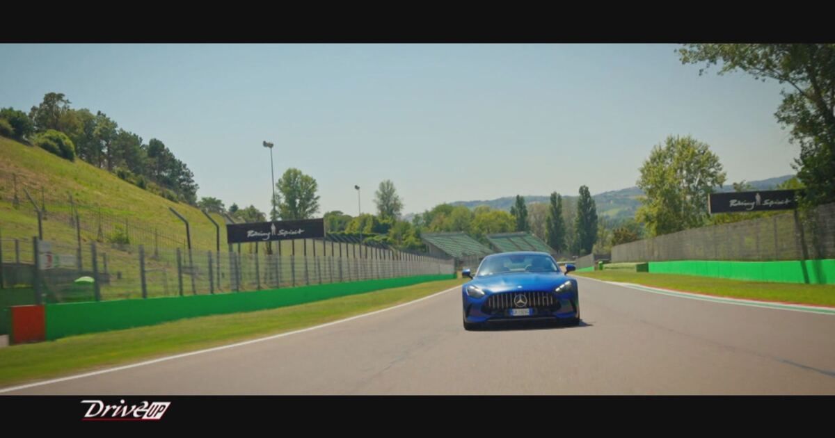 Drive Up: Mercedes AMG GT Video | Mediaset Infinity