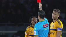 Cuadrado espulso per proteste, Pisa in 10