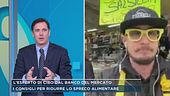 L'esperto di cibo dal banco del mercato