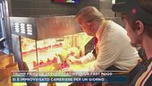 Trump frigge e serve patatine in un fast food