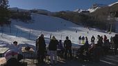 Neve in montagna, caldo sulle spiagge del sud