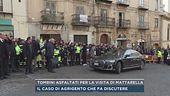 Tombini asfaltati per la visita di Mattarella