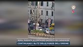 Roma, maranza accerchiano gazzella dei Carabinieri