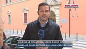 Bologna, le immagini dell'arrivo di Louis in tribunale