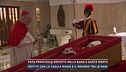 Papa Francesco deposto nella bara a Santa Marta