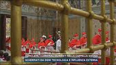 Conclave, i cardinali blindati nella Cappella Sistina