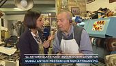 Antonio e la sua bottega da calzolaio a Milano