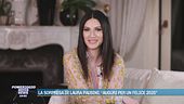 La sorpresa di Laura Pausini: "Auguri per un felice 2025"